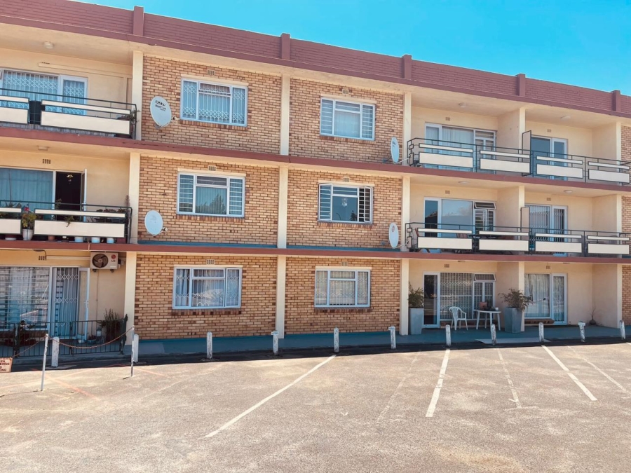 2 Bedroom Property for Sale in Bloemhof Western Cape